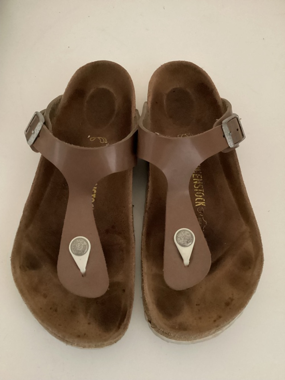 Birkenstock Women's Gizeh Big Buckle Oiled Leather Sandals Cognac